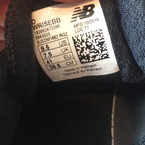 New Balance Running Course Shoes - Picture 6 of 7